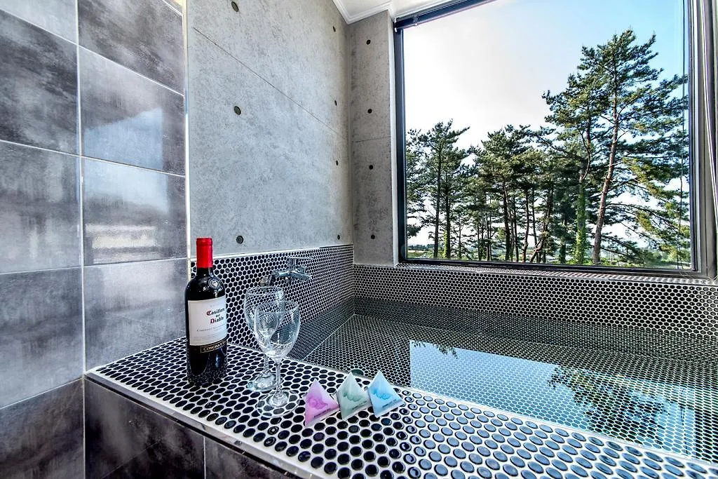 Holiday home Nine Spa Ville Jeju